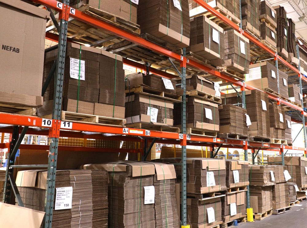 Labelled racks for lot traceability